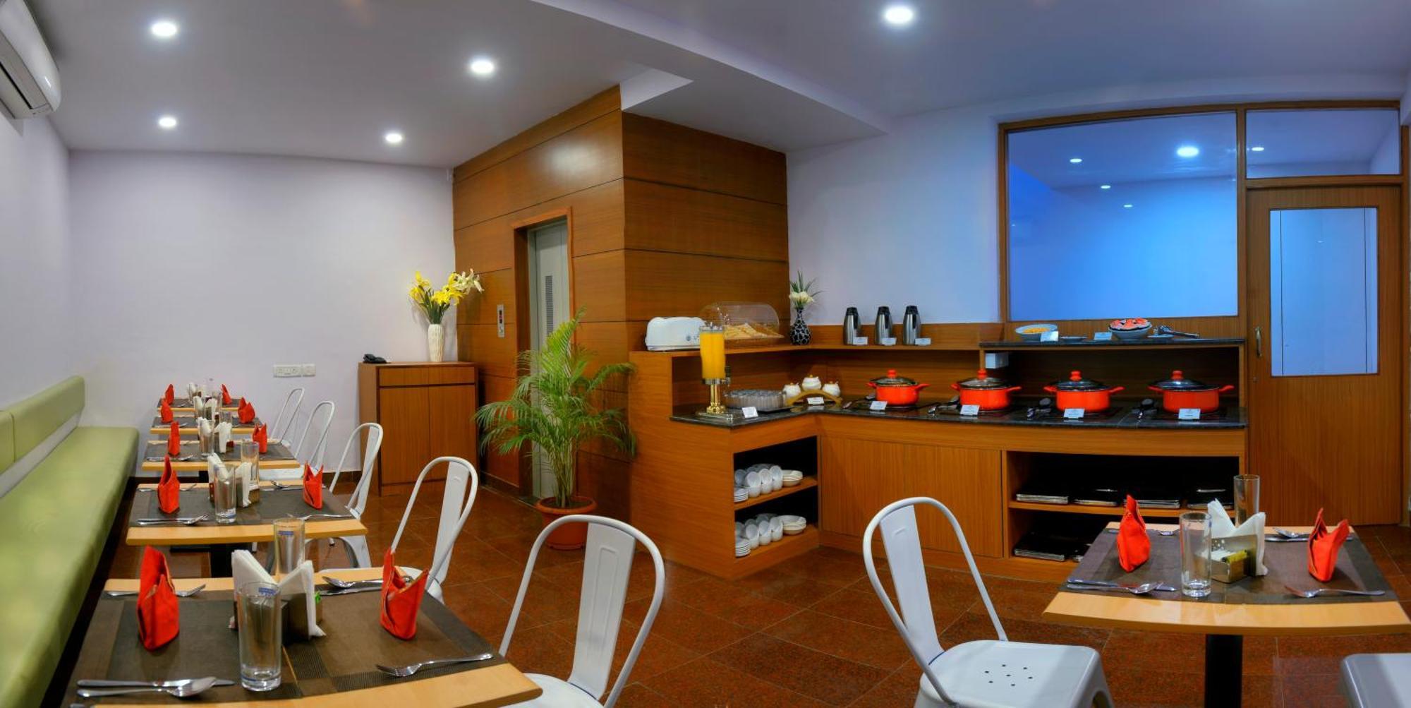 Treehouse Neptune Inn Panaji Exterior foto